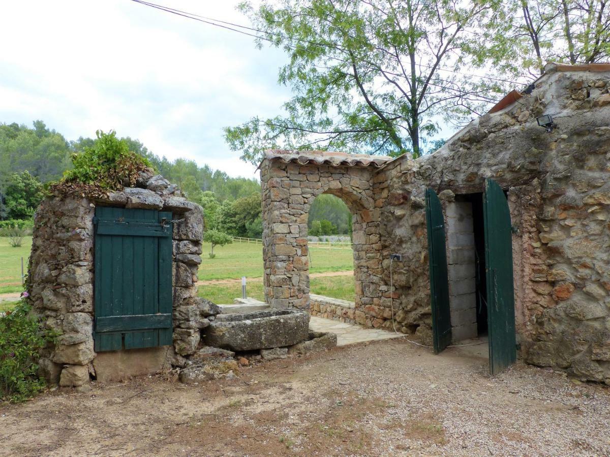 Domaine Des Bruguieres Villa Entrecasteaux Exteriör bild